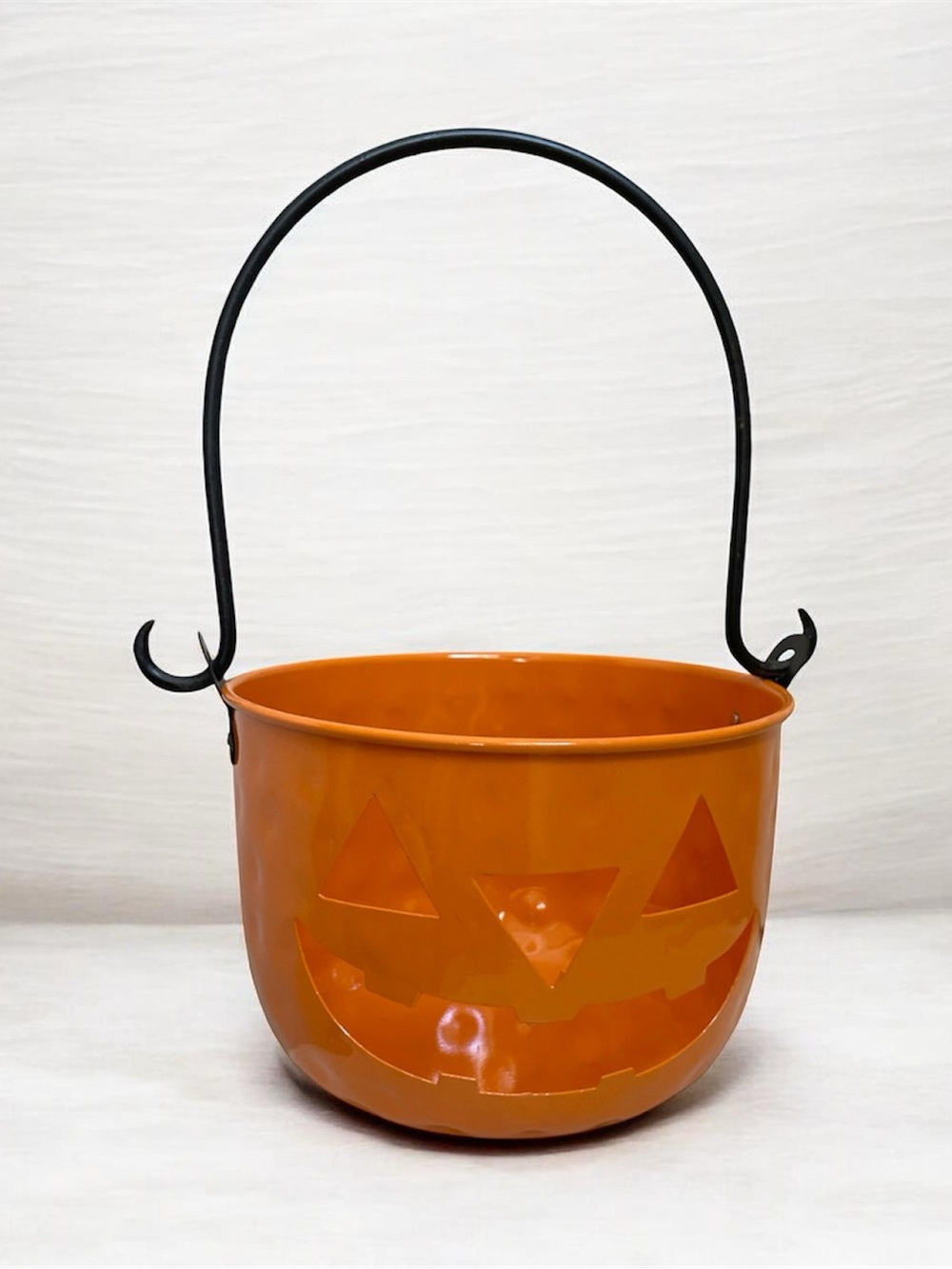Orange Metal Jack-O'-Lantern Bucket with Black Handle - Picture 1 of 3